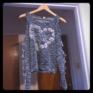 Cute daisy cropped sweater